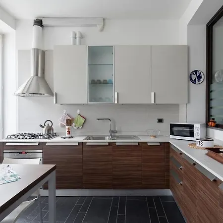 Magnifico Centro - Rusconi 33 *